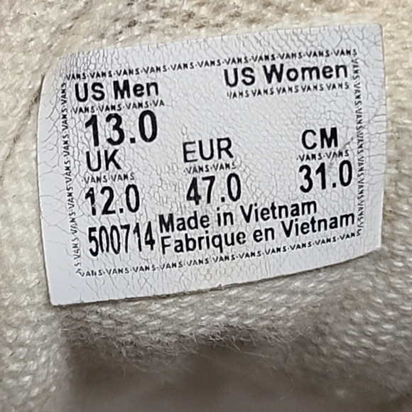 Vans Old Skool low top casual skateboard sneakers. - Picture 8 of 9